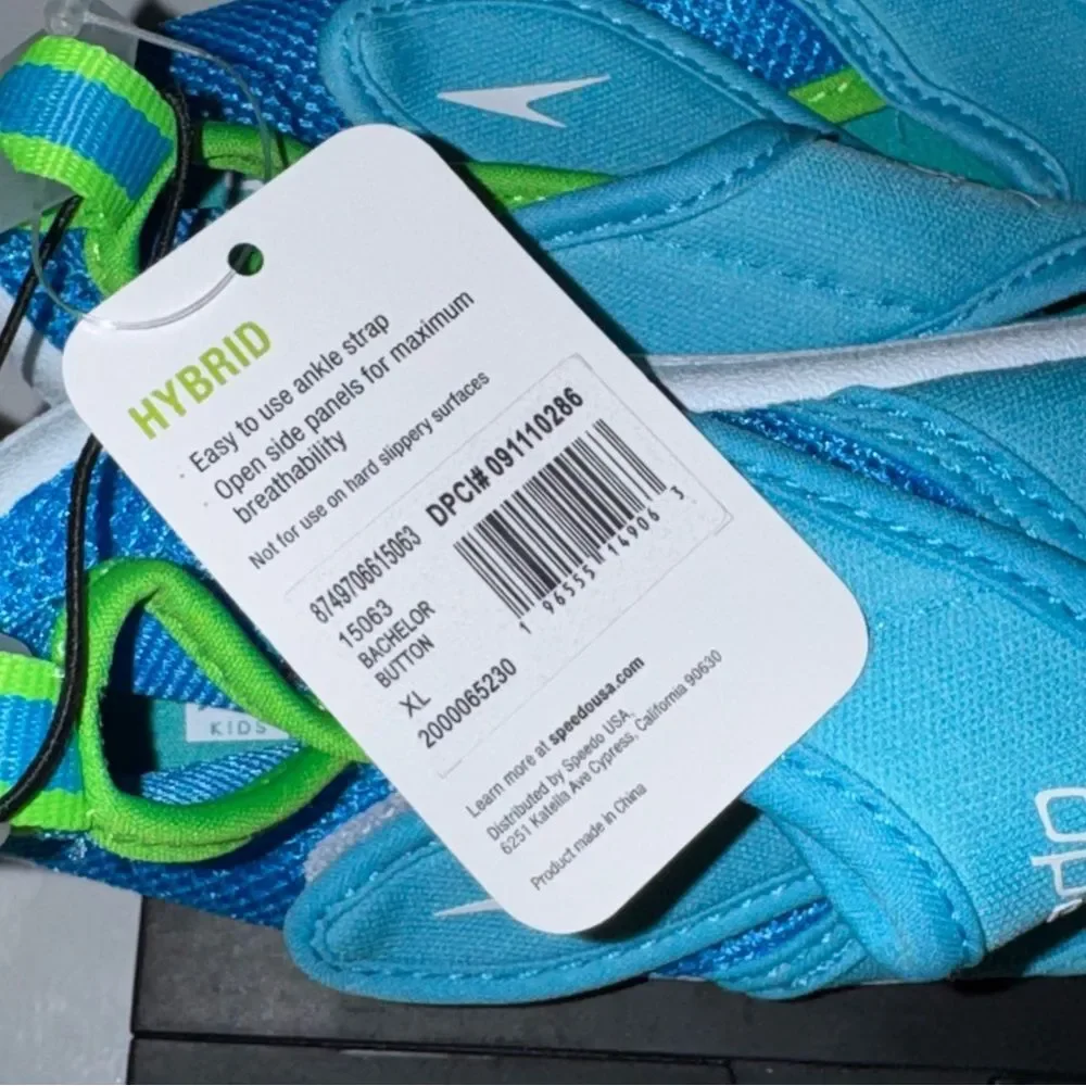 Speedo size XL 11-12 Kids Water Shoes - Aqua and Lime NWT